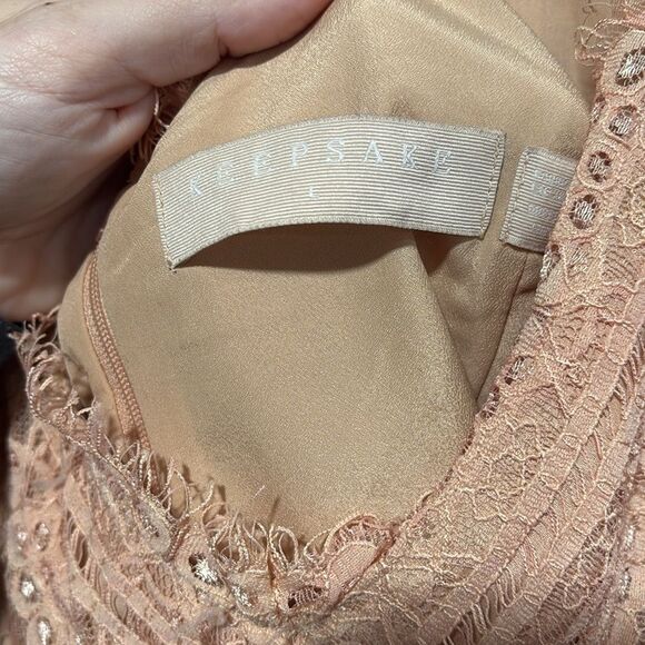Keepsake the Label Bridges Lace Handkerchief Mini Dress Blush Size Large - Picture 2 of 8